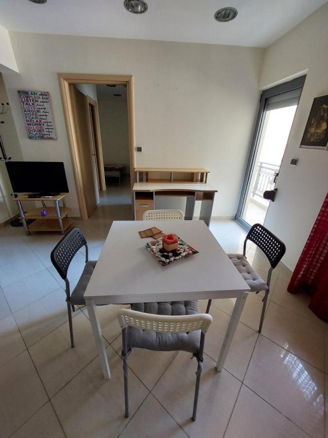 Fabulous Apartment In The Center Of Alexandroupolis エクステリア 写真